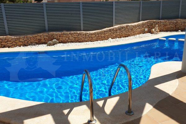 Piscina en La Manga de Murcia.